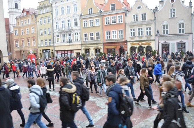 Polonez maturzystów w Opolu