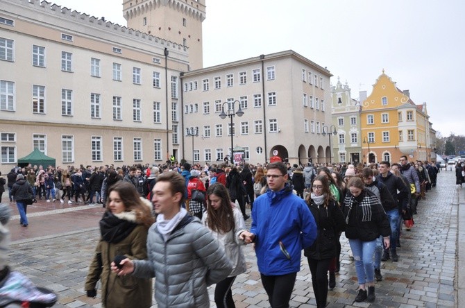 Polonez maturzystów w Opolu