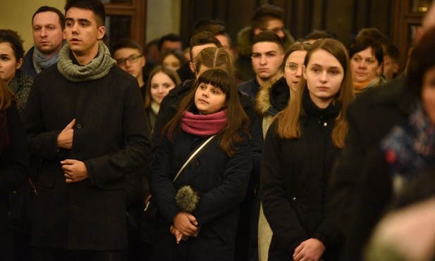 W spotkaniach uczestniczą młodzi z różnych stron diecezji