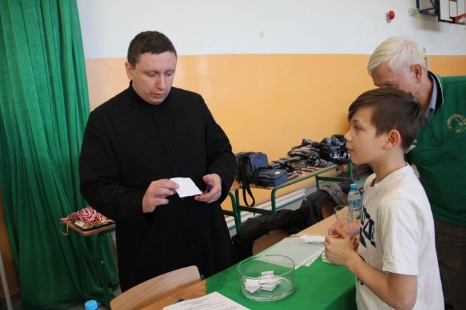 ​I Diecezjalne Mistrzostwa Ministrantów i Lektorów w Tenisie Stołowym w Głogowie