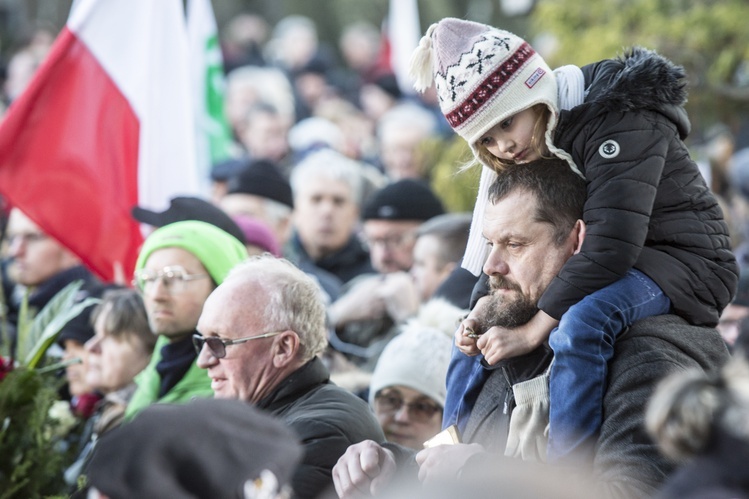 Jan Olszewski spoczął na Powązkach Wojskowych