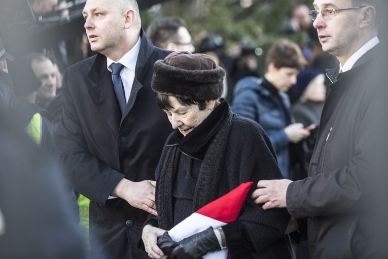 Jan Olszewski spoczął na Powązkach Wojskowych