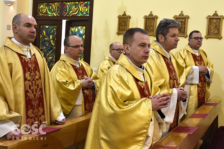 Część księży należących do Rady Kapłańskiej diecezji świdnickiej