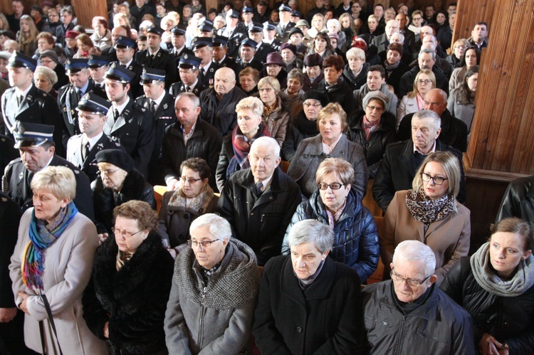 Poświęcenie odnowionego kościoła w Węgrzynowie