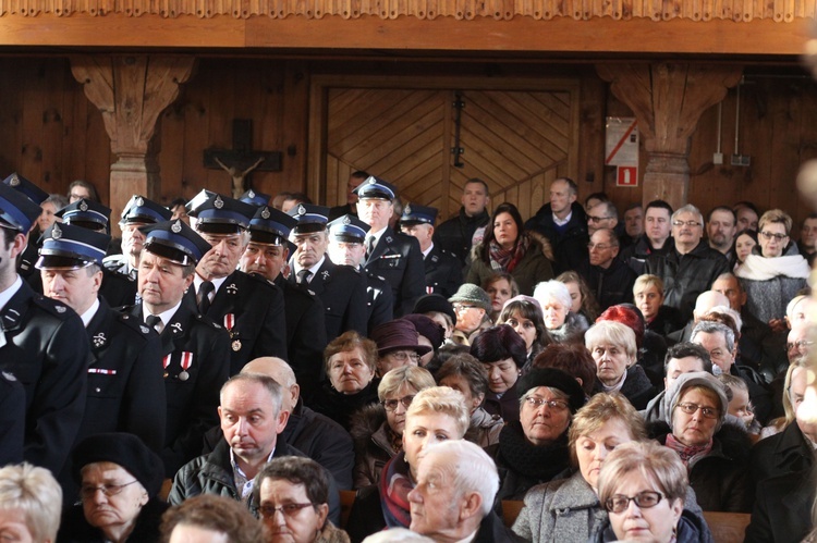 Poświęcenie odnowionego kościoła w Węgrzynowie