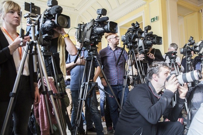 Rafał Trzaskowski podpisał deklarację LGBT+