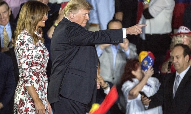 16 stanów pozywa Trumpa do sądu