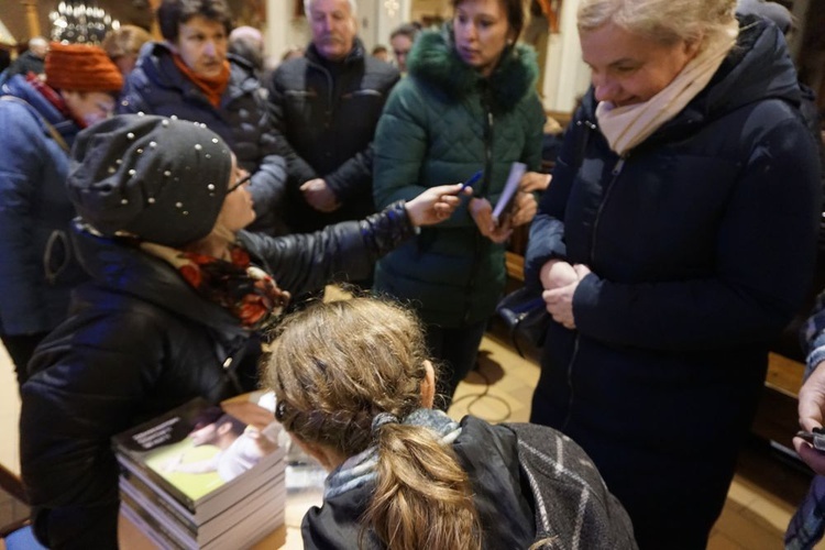 W parafii św. Antoniego w Pieszych rozpoczęło się Seminarium Odnowy Wiary