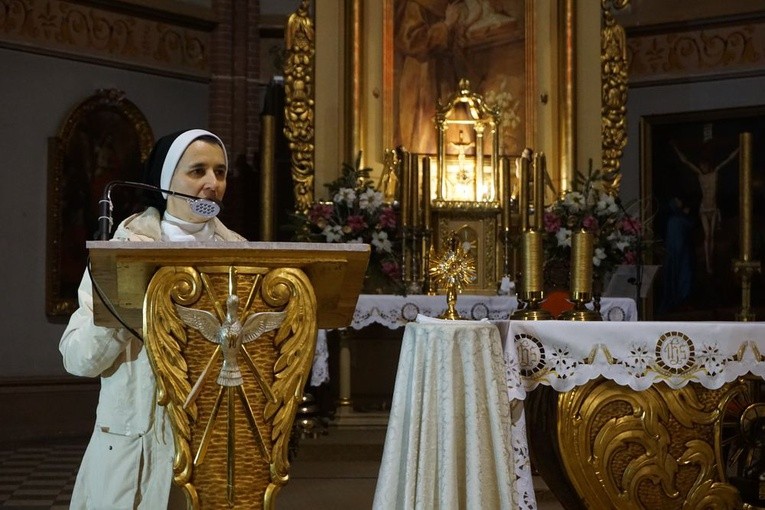W parafii św. Antoniego w Pieszych rozpoczęło się Seminarium Odnowy Wiary