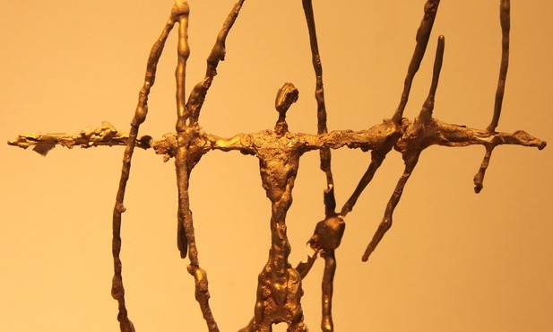 Autor rzeźby Ryśka Riedla w Muzeum Archidiecezjalnym
