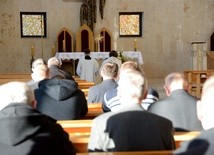 Dzień skupienia kapłanów w Opolu. Modlą się o wrażliwe serca