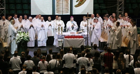 Abp Józef Kupny do młodych: Pozwólcie wejść Bogu do waszej codzienności!