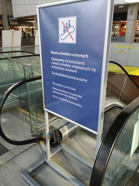 Schody na dworcu w Katowicach od dwóch lat są nieczynne