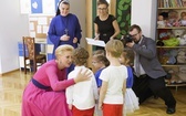 Agata Kornhauser-Duda u przedszkolaków w Wilamowicach