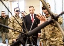 Prezydent Andrzej Duda odwiedził komandosów w Lublińcu