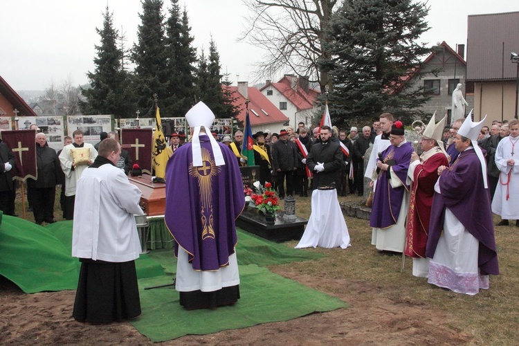 Uroczystości pogrzebowe ks. prał. Franciszka Cybuli