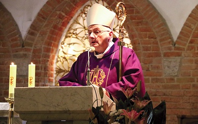 Od marca 1994 r. biskupa Jacka prowadzą słowa „Veritas Christi liberat”.