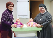 Kurs wzmacnia więzi pomiędzy rodzicami  i dzieckiem. 