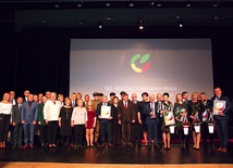 ▲	Podczas gali nagrodzono społeczników, firmy i stowarzyszenia.