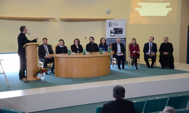 Sympozjum "Ks. Krzysztof Grzywocz - człowiek spotkania"