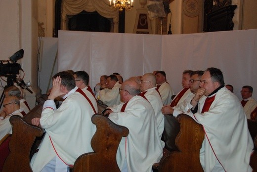 Uroczystości pogrzebowe śp. bp. Alojzego Orszulika - cz. I