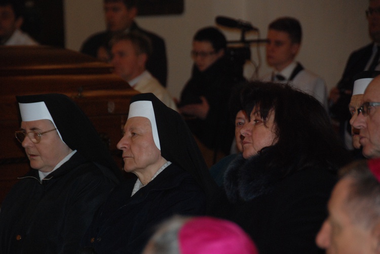 Uroczystości pogrzebowe śp. bp. Alojzego Orszulika - cz. I