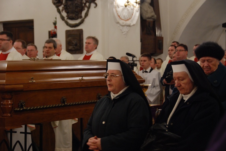 Uroczystości pogrzebowe śp. bp. Alojzego Orszulika - cz. I