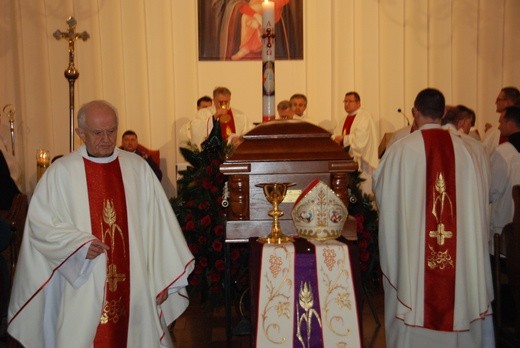 Uroczystości pogrzebowe śp. bp. Alojzego Orszulika - cz. I