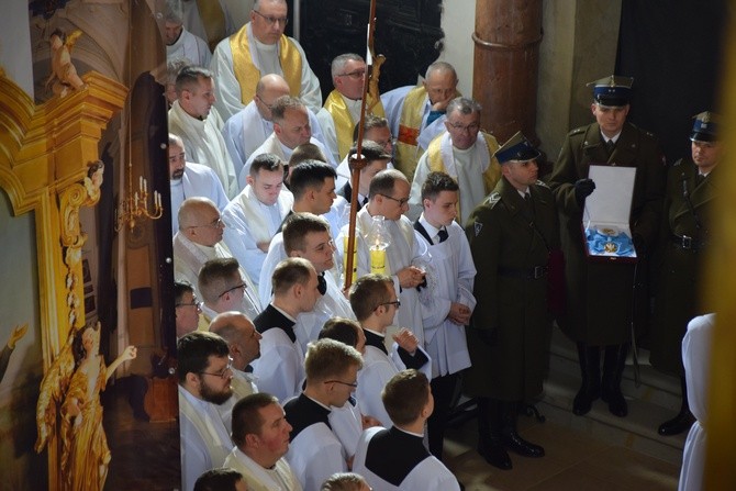 Uroczystości pogrzebowe śp. bp. A. Orszulika - cz. 2