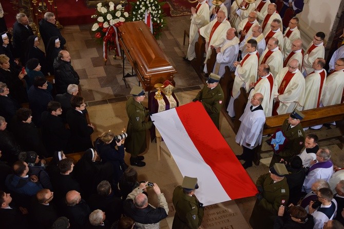 Uroczystości pogrzebowe śp. bp. A. Orszulika - cz. 2