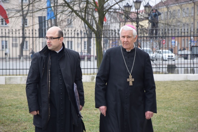 Uroczystości pogrzebowe śp. bp. A. Orszulika - cz. 2