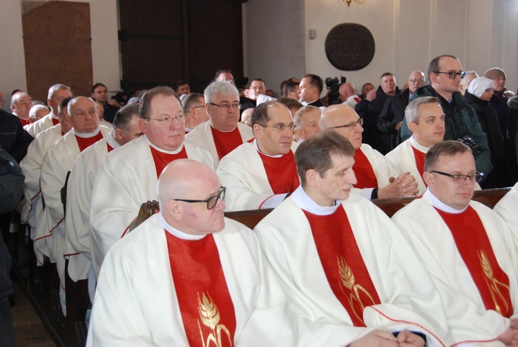 Uroczystości pogrzebowe śp. bp. A. Orszulika - cz.1