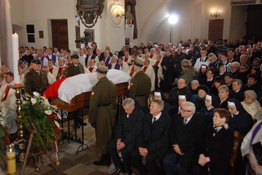 Uroczystości pogrzebowe śp. bp. A. Orszulika - cz.1