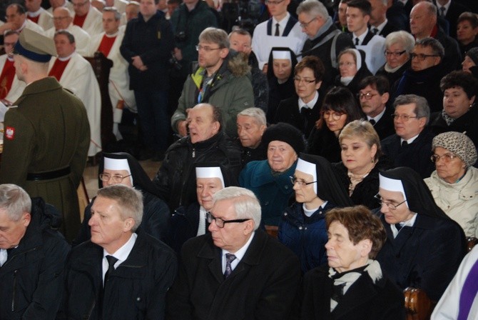 Uroczystości pogrzebowe śp. bp. A. Orszulika - cz.1