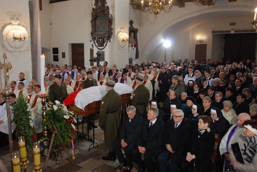 Uroczystości pogrzebowe śp. bp. A. Orszulika - cz.1