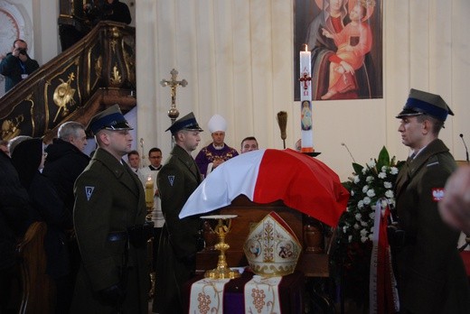 Uroczystości pogrzebowe śp. bp. A. Orszulika - cz.1