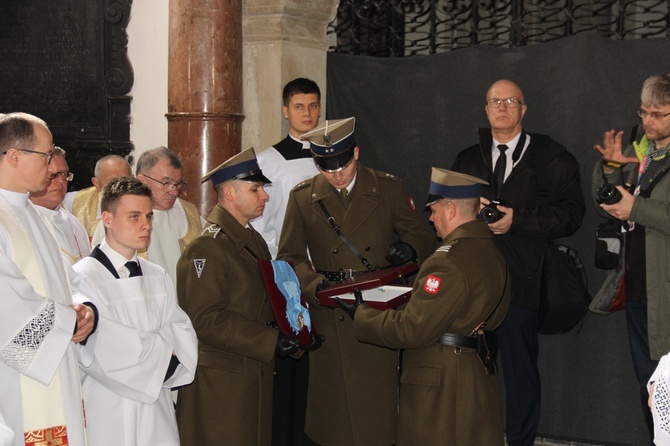 Uroczystości pogrzebowe śp. bp. A. Orszulika - cz.1