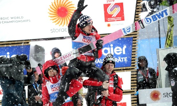 Dawid Kubacki mistrzem świata, Kamil Stoch wicemistrzem