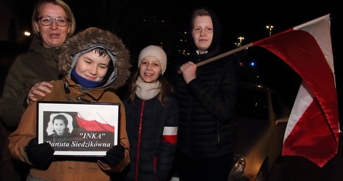 Modlą się, maszerują i biegną, by pamiętać o niezłomnych patriotach
