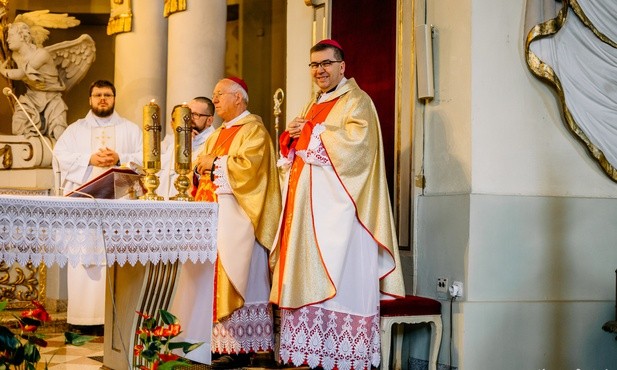VI Diecezjalny Dzień Kobiet rozpoczął się Eucharystią w kościele św. Jakuba w Skierniewicach