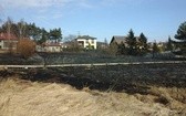 Mysłowice: pożar traw i spalony podnośnik Pogotowia Energetycznego