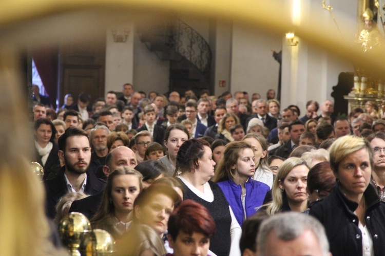 Bierzmowanie w bocheńskiej bazylice - I Msza św.