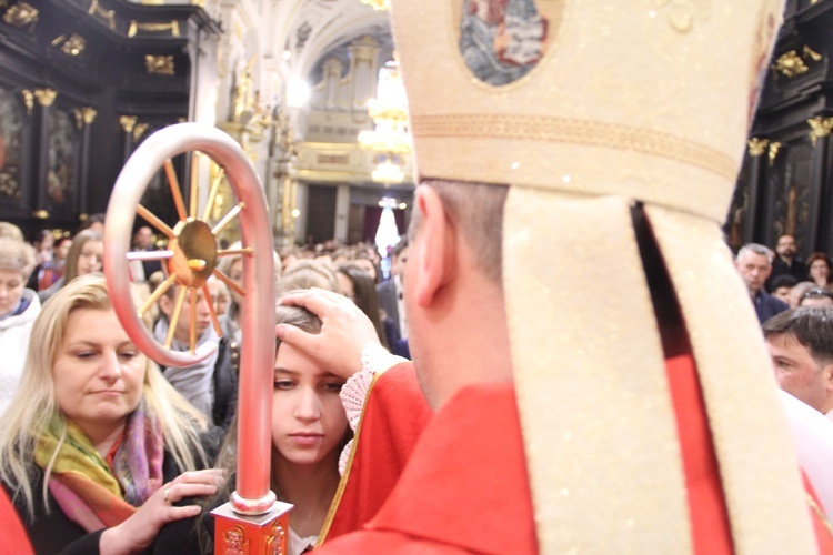 Bierzmowanie w bocheńskiej bazylice - I Msza św.