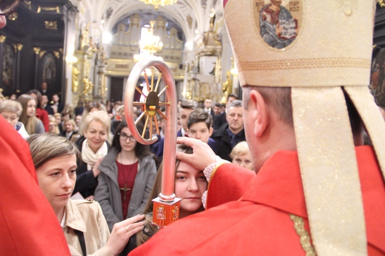 Bierzmowanie w bocheńskiej bazylice - I Msza św.