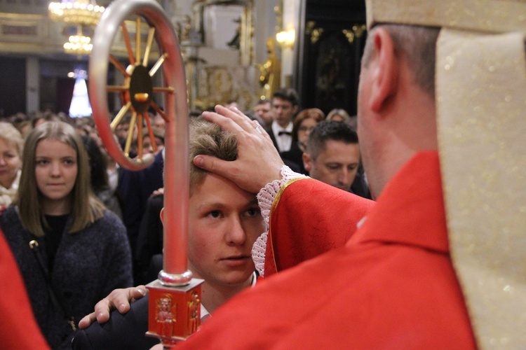 Bierzmowanie w bocheńskiej bazylice - I Msza św.