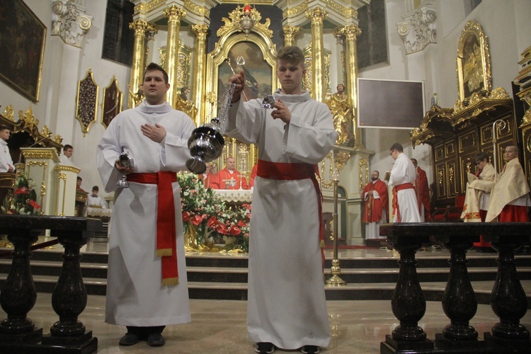 Bierzmowanie w bocheńskiej bazylice - II Msza św. 