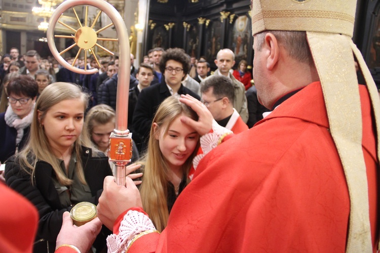 Bierzmowanie w bocheńskiej bazylice - II Msza św. 