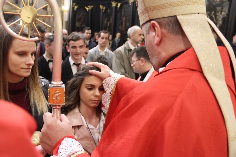 Bierzmowanie w bocheńskiej bazylice - II Msza św. 