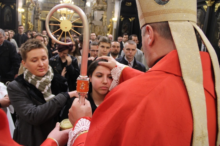 Bierzmowanie w bocheńskiej bazylice - II Msza św. 