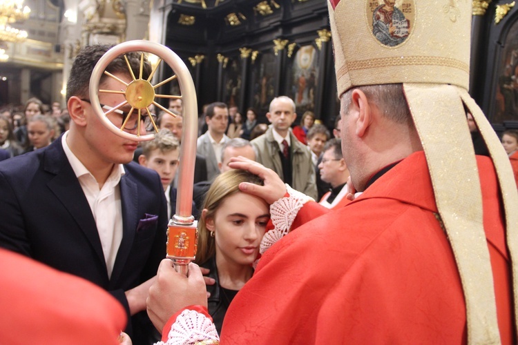 Bierzmowanie w bocheńskiej bazylice - II Msza św. 